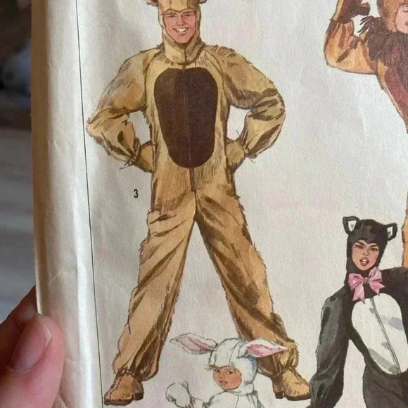 5/$25 MEN HALLOWEEN costume lion, bear size mediumDIY sewing kit simplicity 7648 - Picture 3 of 8